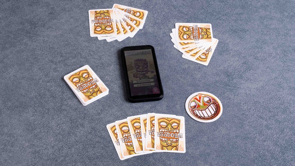 Voodoom - Juego de cartas - Tranjis - 3 a 6 jugadores +8 años (Reserva)