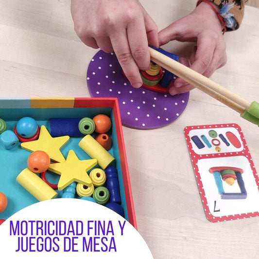 Juegos de mesa para MOTRICIDAD FINA Los juego de mesa y la Motricidad Fina ¿En qué ayudan los juegos de mesa para favorecer el desarrollo de la motricidad fina en las personas? ¿Conoces los múltiples beneficios pde trabajar esta habilidad y que evitan pro