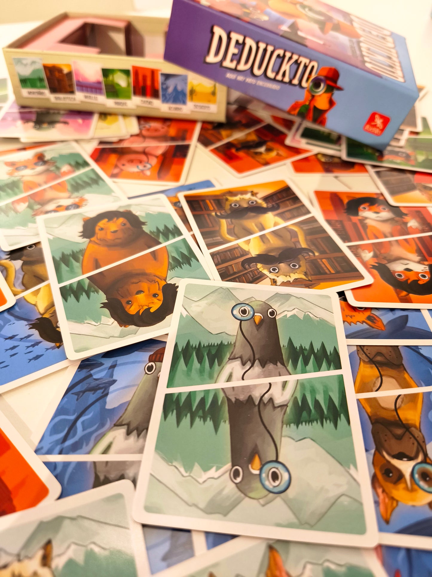 Deduckto - Juego de mesa - Ludilo - 2-4 jugadores - 8+ años - 15 min