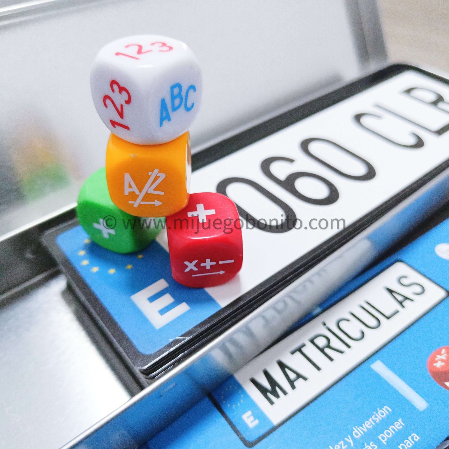 Matrículas, juego de cálculo mental y vocabulario, 15 minutos, desde 5 años