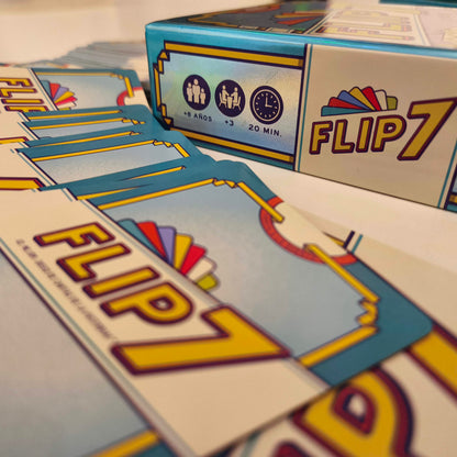 Flip 7, juego de cartas de gestión del riesgo, 20 minutos, desde 8 años