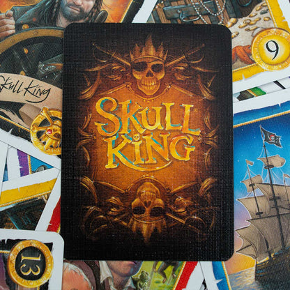 Skull King  - Juego de cartas de bazas - Devir - Desde 8 años -  2 a 8  jugadores