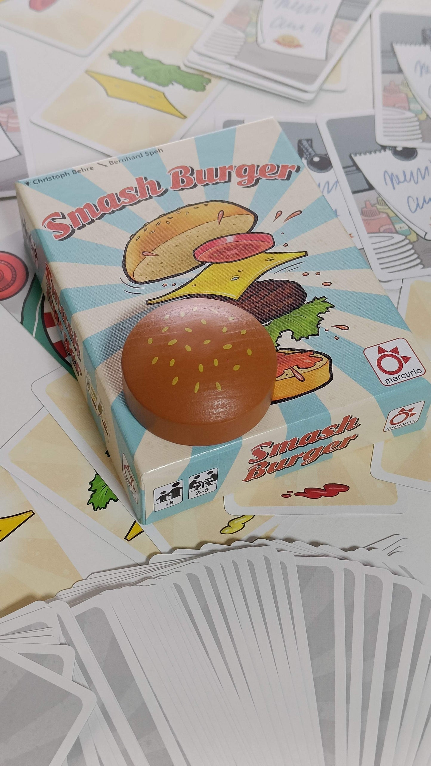 Smash Burger - Juego cartas para aspirantes a chef - Mercurio - +8 años - 2 a 5 jugadores