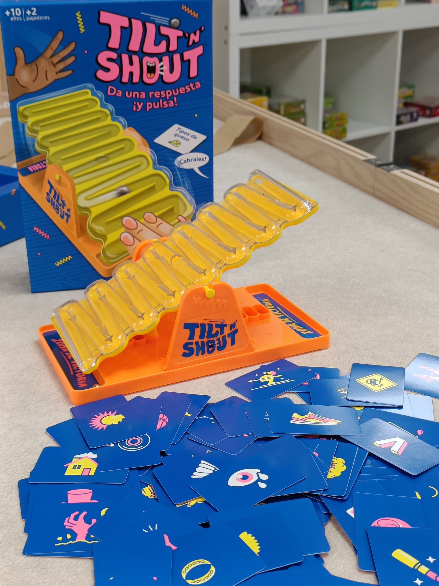 TILT N SHOUT - Juego de mesa Party - Mercurio - 10+ años - +2 jugadores