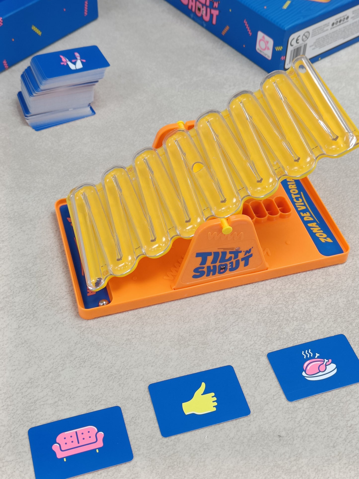 TILT N SHOUT - Juego de mesa Party - Mercurio - 10+ años - +2 jugadores