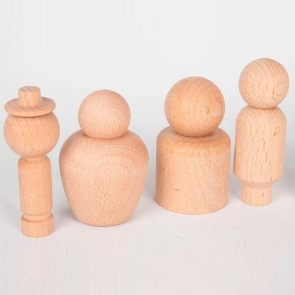 10 figuras de madera de miembros de la comunidad Tickit