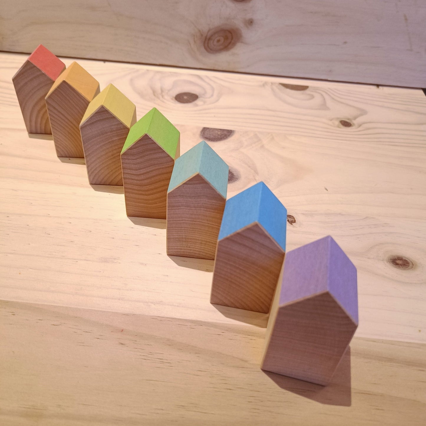 7 casitas arcoiris de madera - Ocamora - Mi Juego Bonito