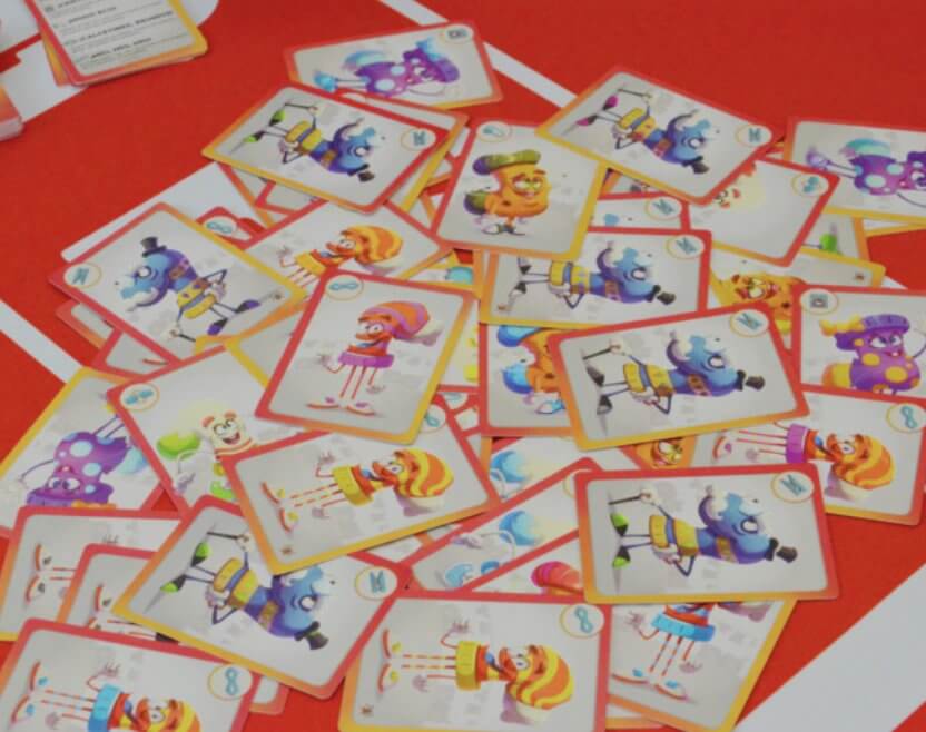 Apocalipsocks - Juego TCG FACTORY desde los 8 años - Mi Juego Bonito