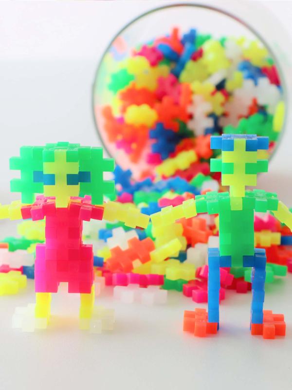 Tubo Neon 100 pcs Juego de construcción desde los 5 años Building Toys
